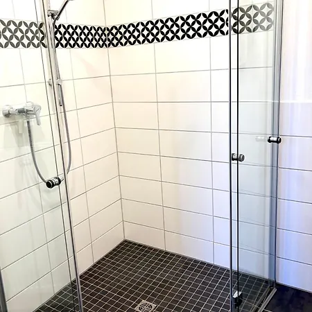 Erler Koornhuus לינה וארוחת בוקר